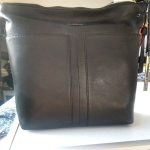 Tahari tote
